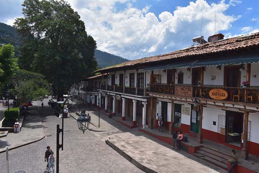 Valle de Bravo alameda