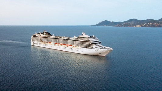 1 MSC Musica llega a MSC Yacht Club