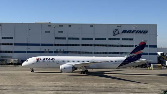 LATAM DREAMLINER