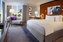 PullmanMiamiAirport2