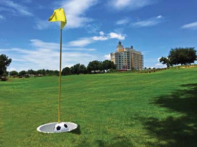 El FootGolf es un deporte super divertido que se disfruta a lo m&aacute;ximo en Kissimmee.