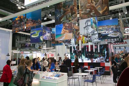 IMG stand fitur viajes