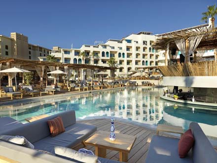 MeCabo Pool area
