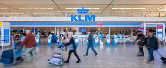 print Rushing people at Departures 2
